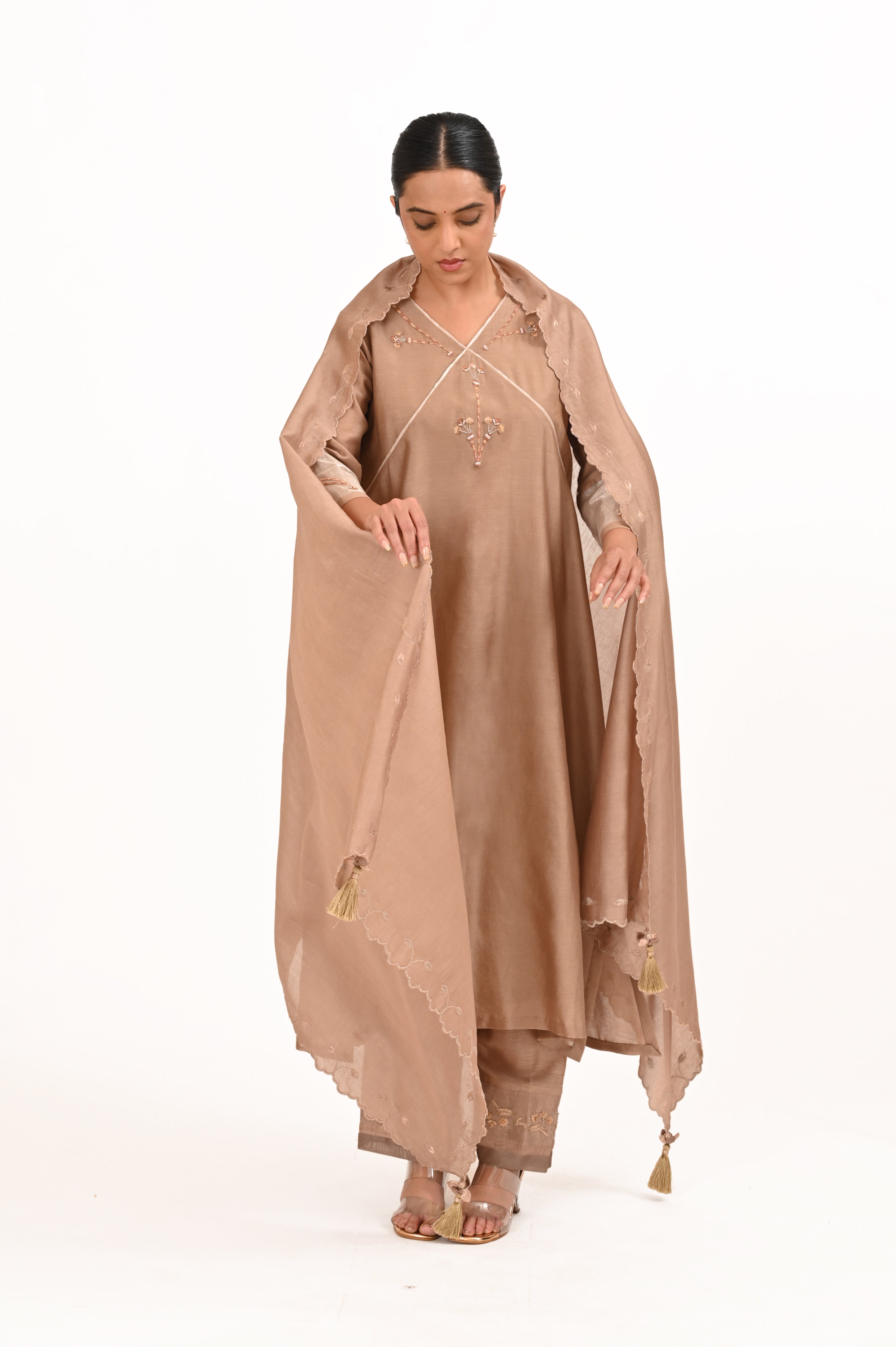 LILA - Ekru - V neckline Kurta Set
