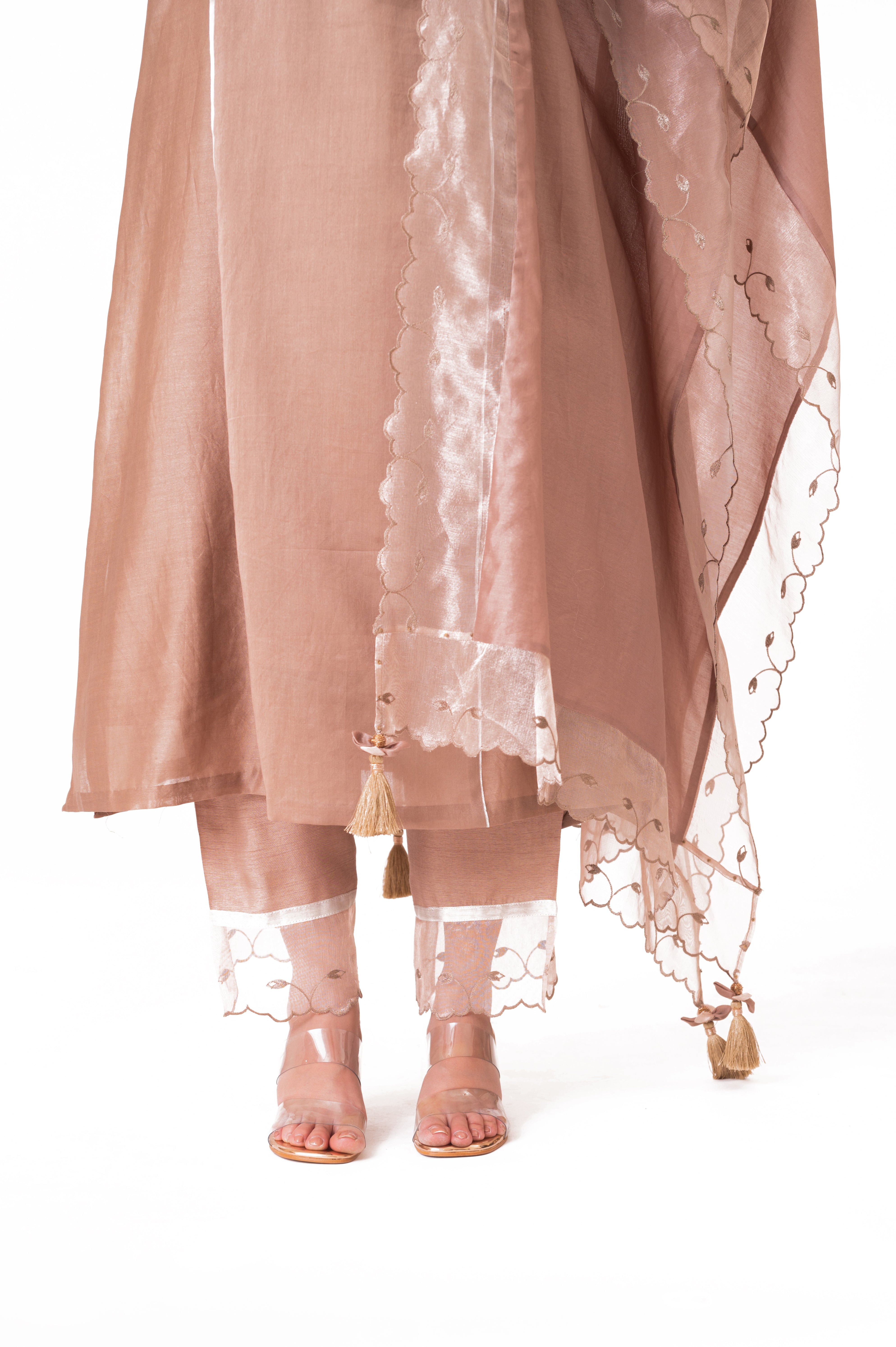 LILA - Ekru - Banarasi Yoke Kurta Set