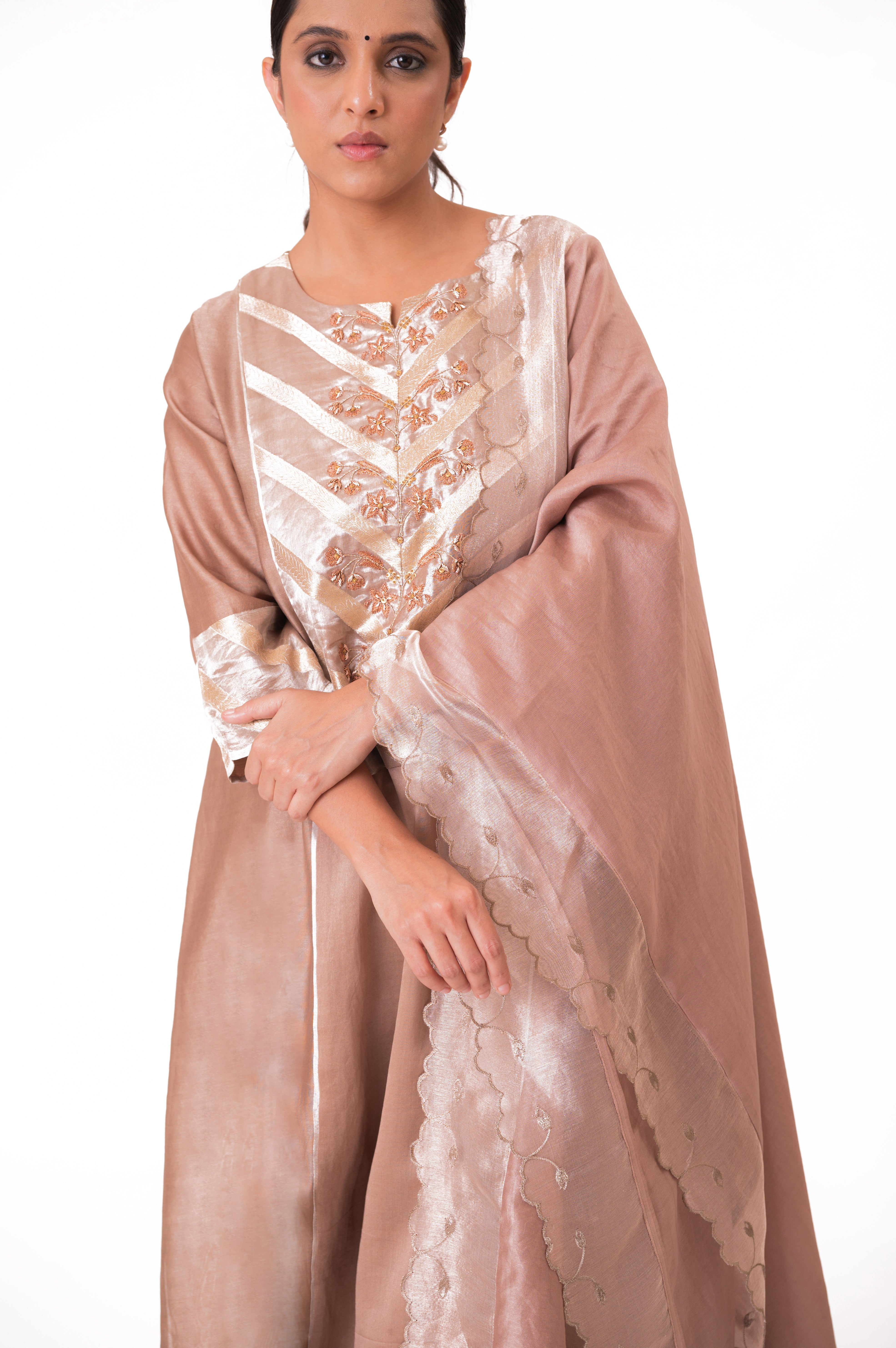 LILA - Ekru - Banarasi Yoke Kurta Set