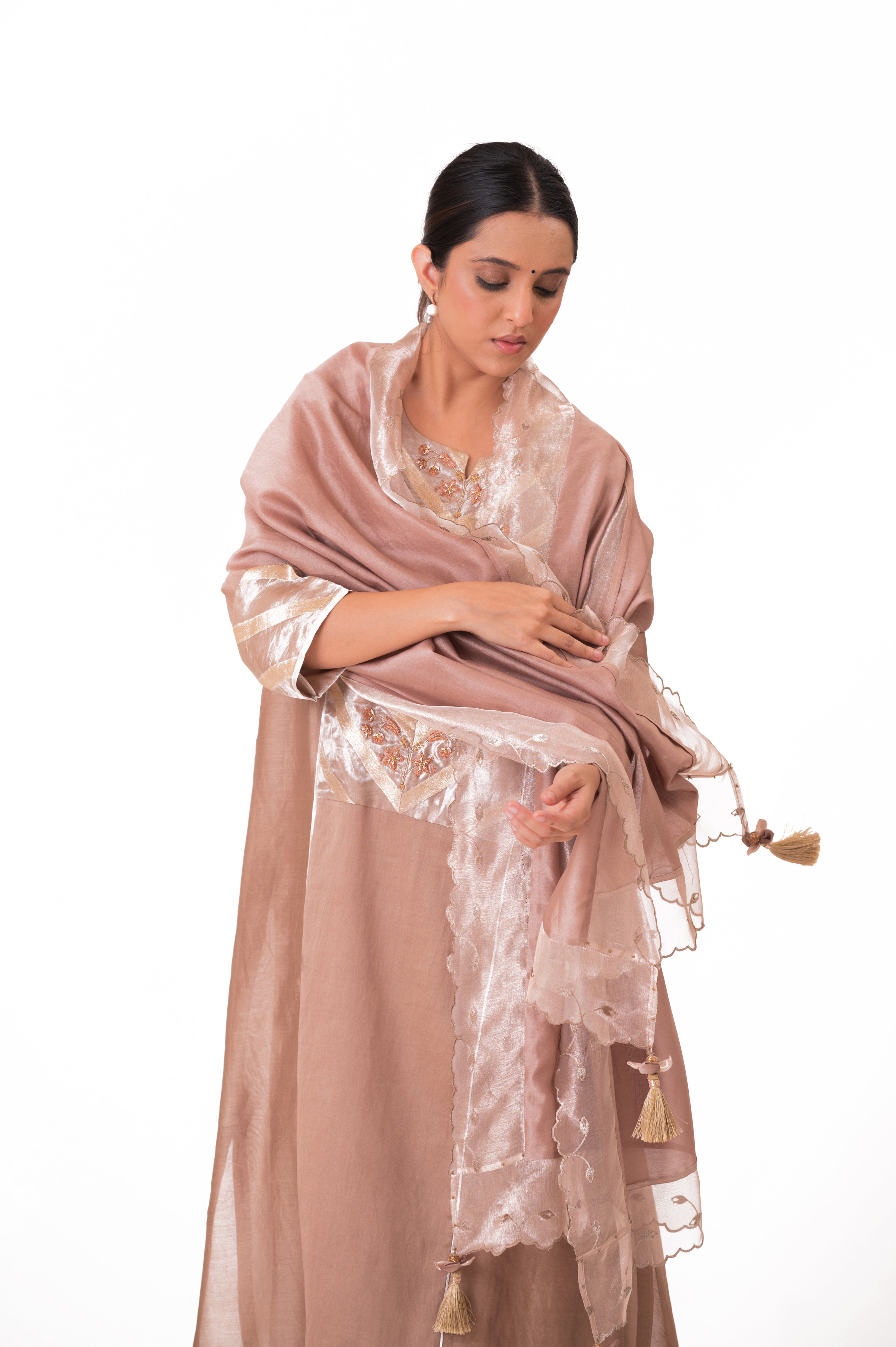 LILA - Ekru - Banarasi Yoke Kurta Set