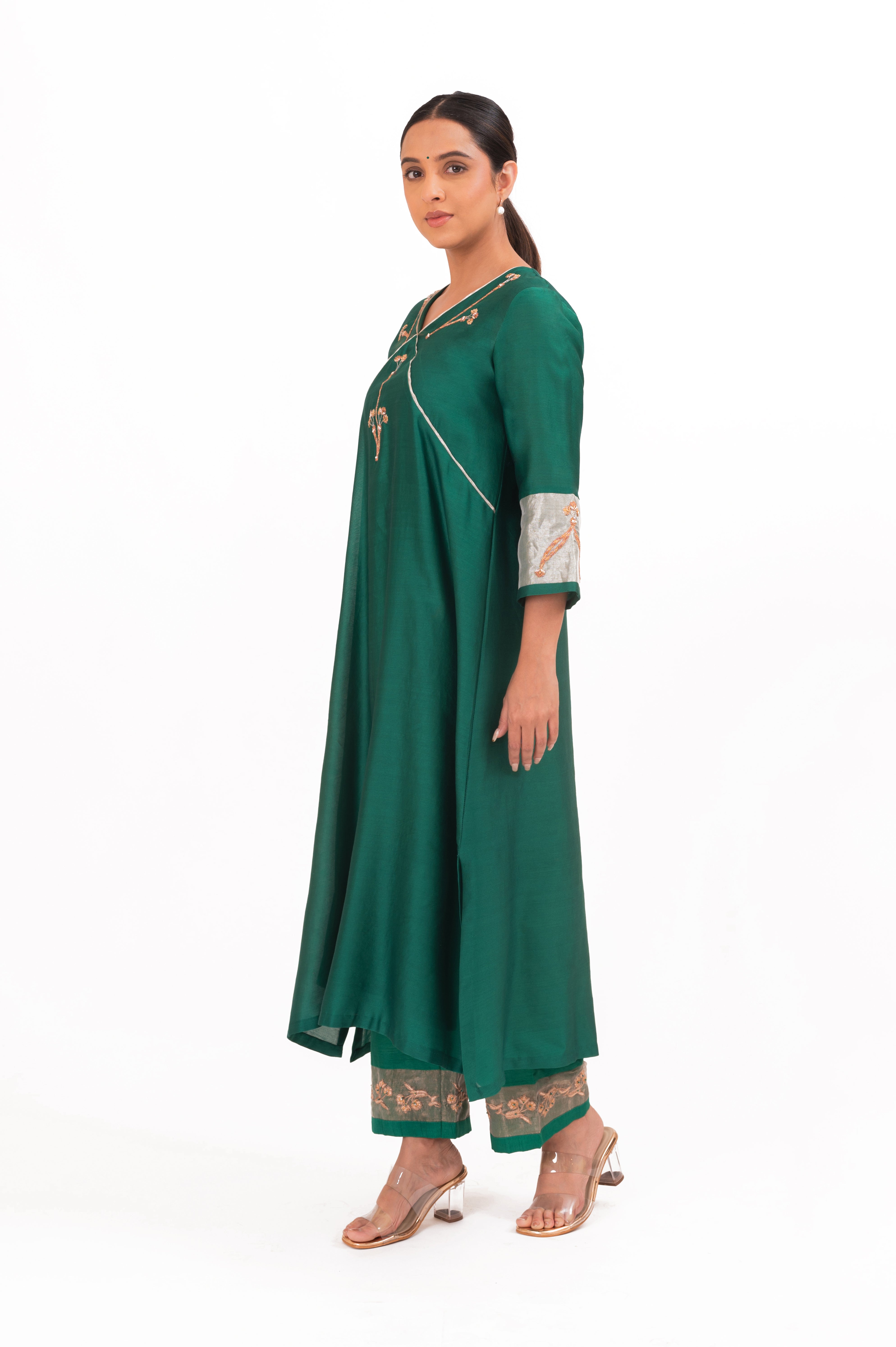 LILA - Emerald - V neckline Kurta Set