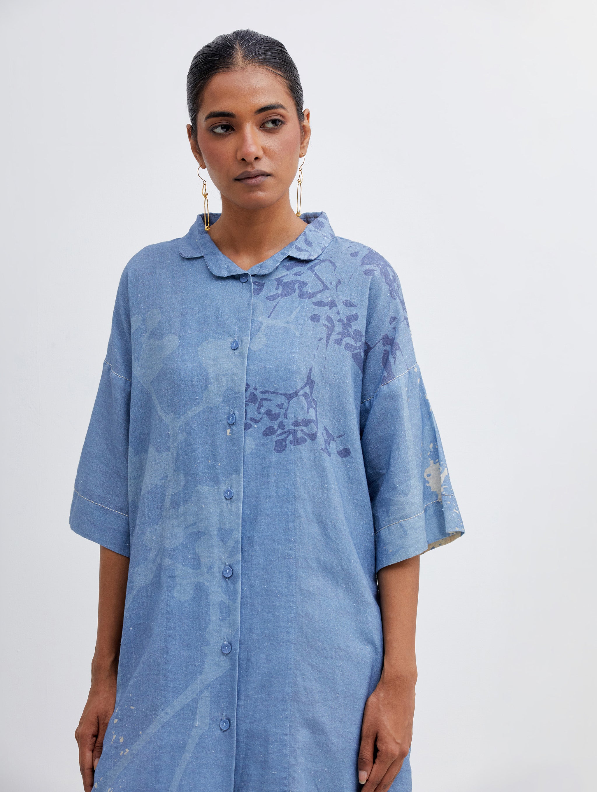 Foliage Blue Shirt & Beige Pants Set