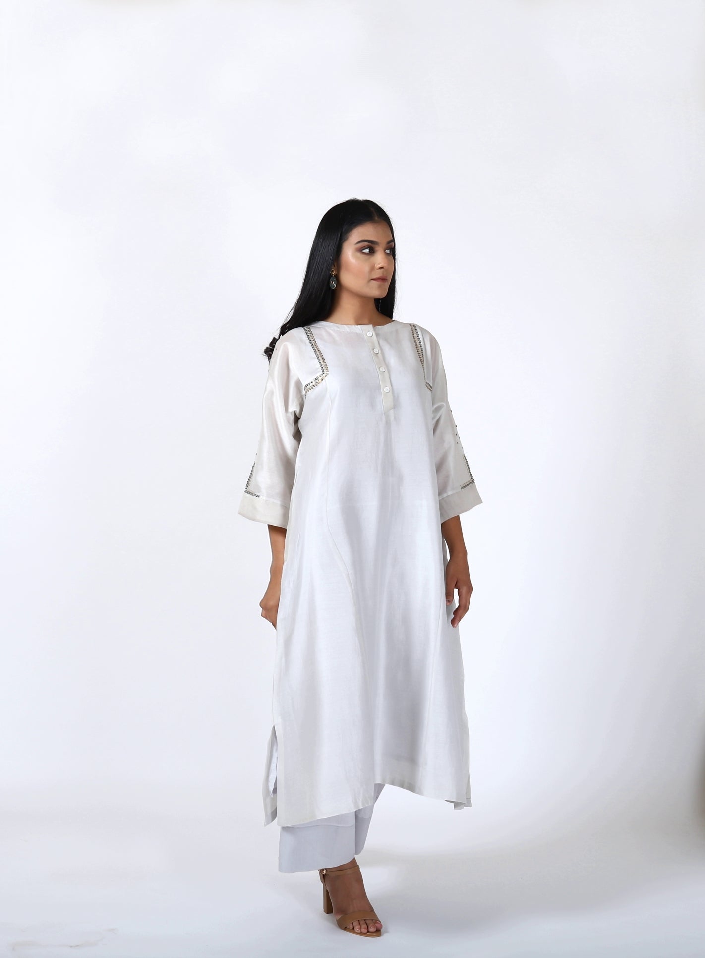 Pearl Grey Tvaksati Panelled Kurta Set