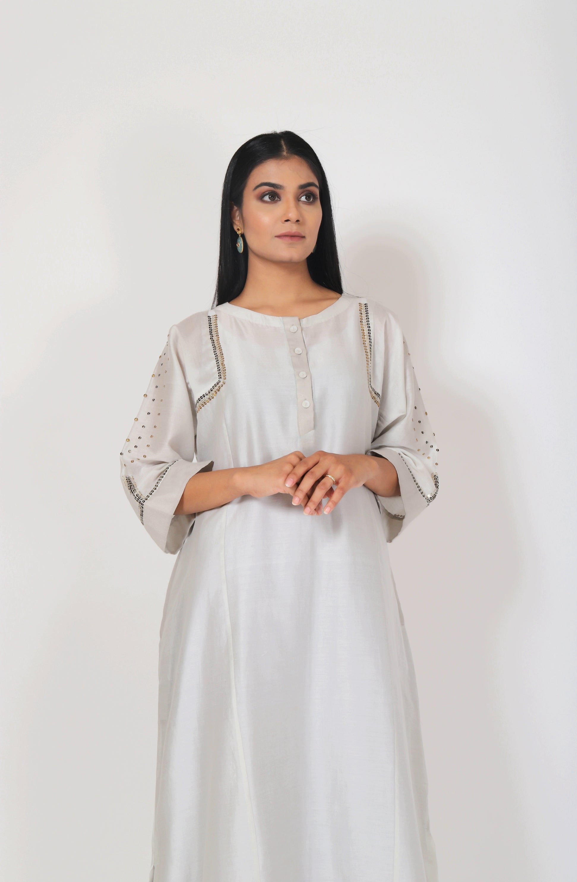 Pearl Grey Tvaksati Panelled Kurta Set