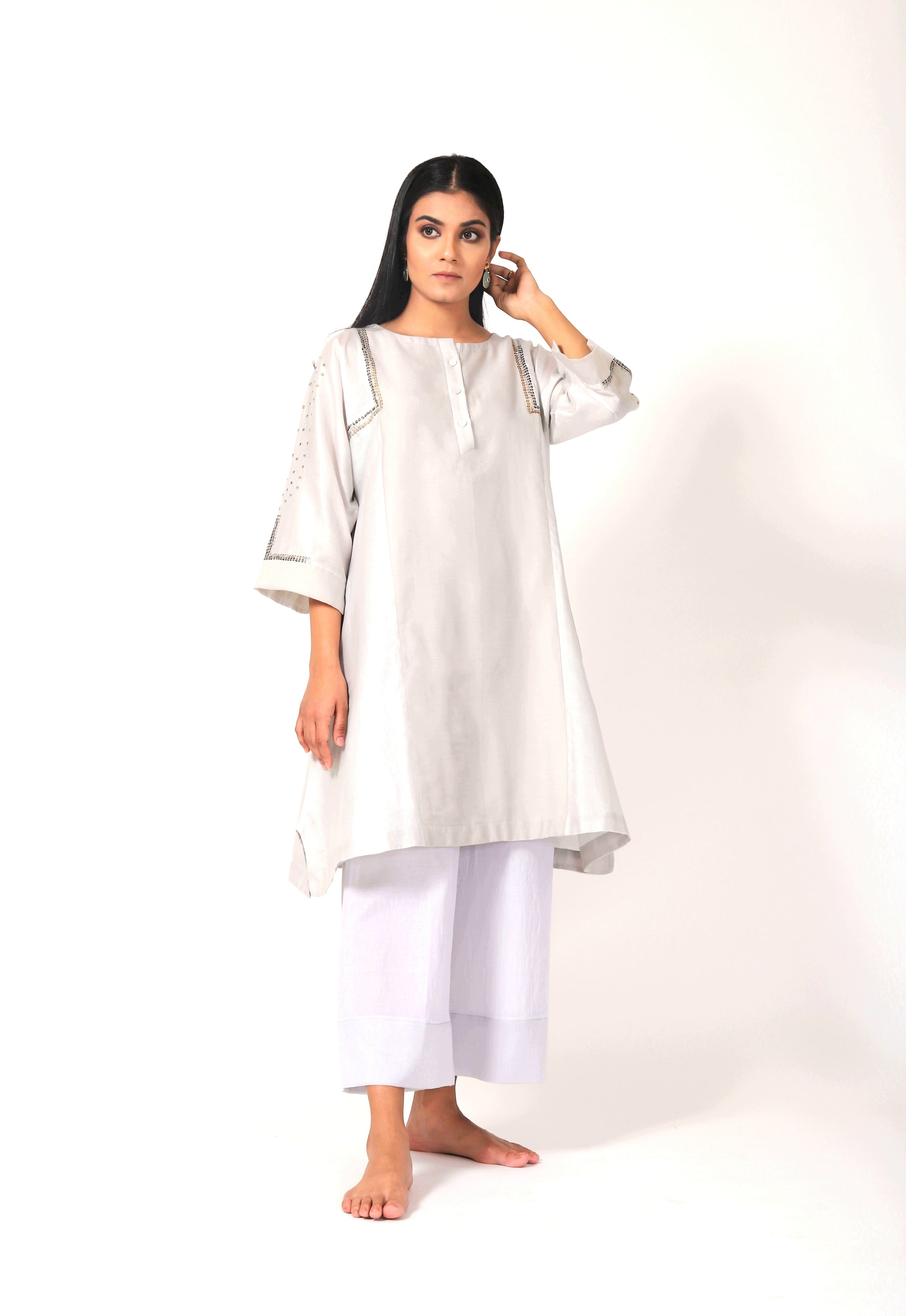 Pearl Grey Tvaksati Panelled Tunic Set