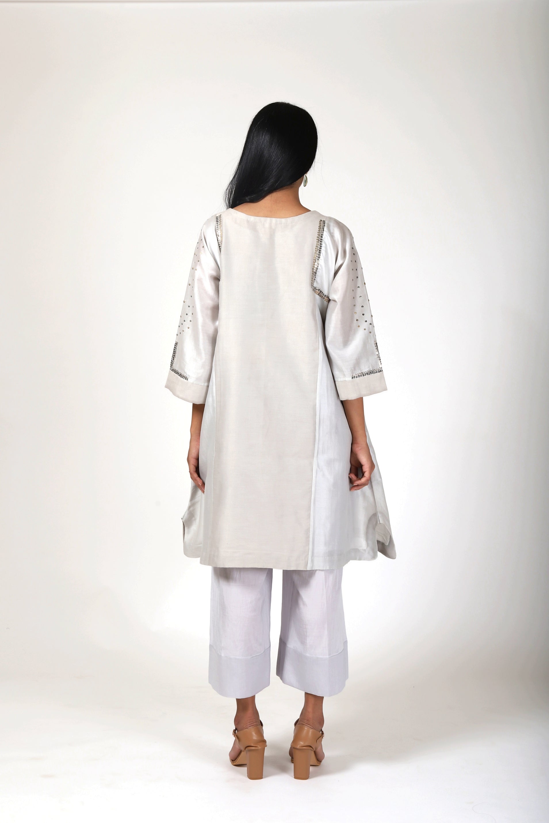 Pearl Grey Tvaksati Panelled Tunic Set