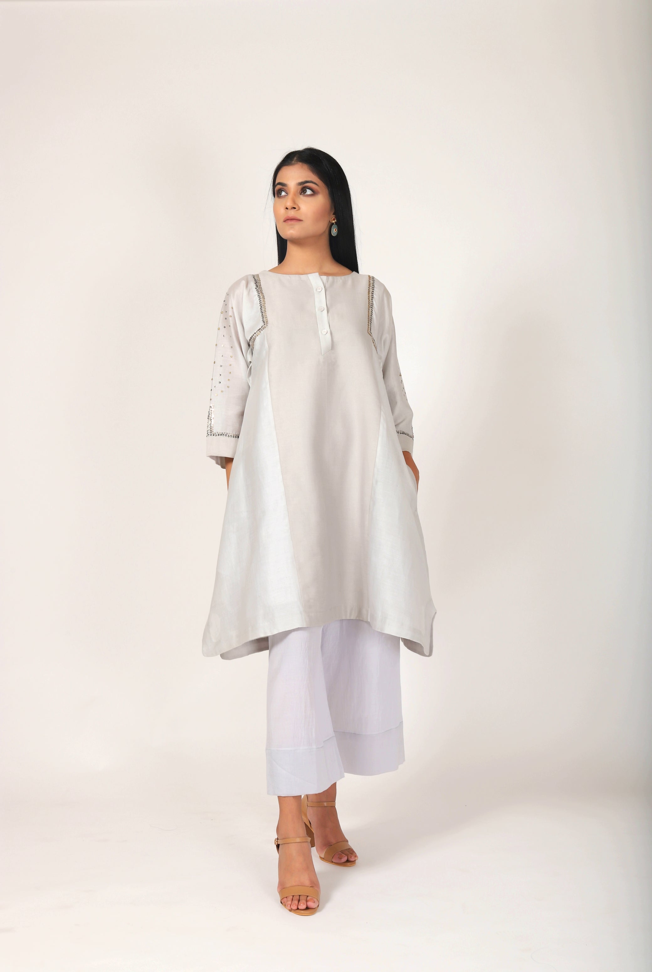 Pearl Grey Tvaksati Panelled Tunic Set