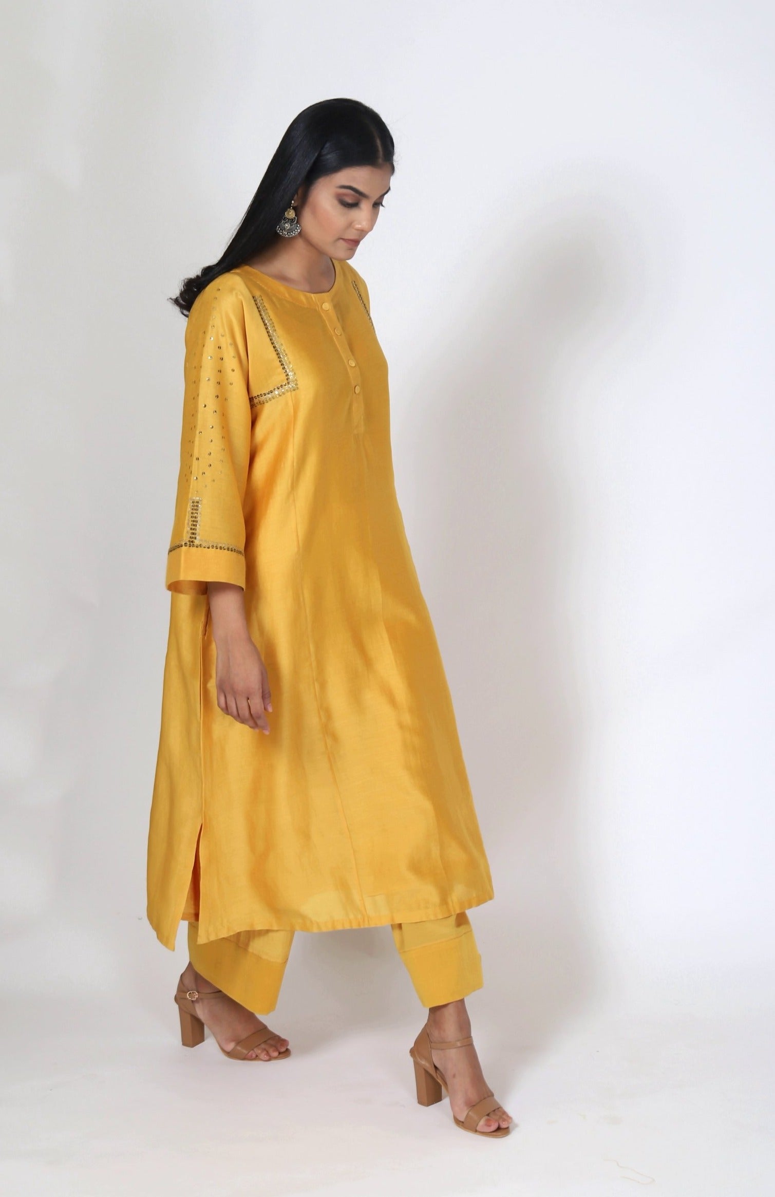 Handwoven Kurta Set with Metallic Embroidery