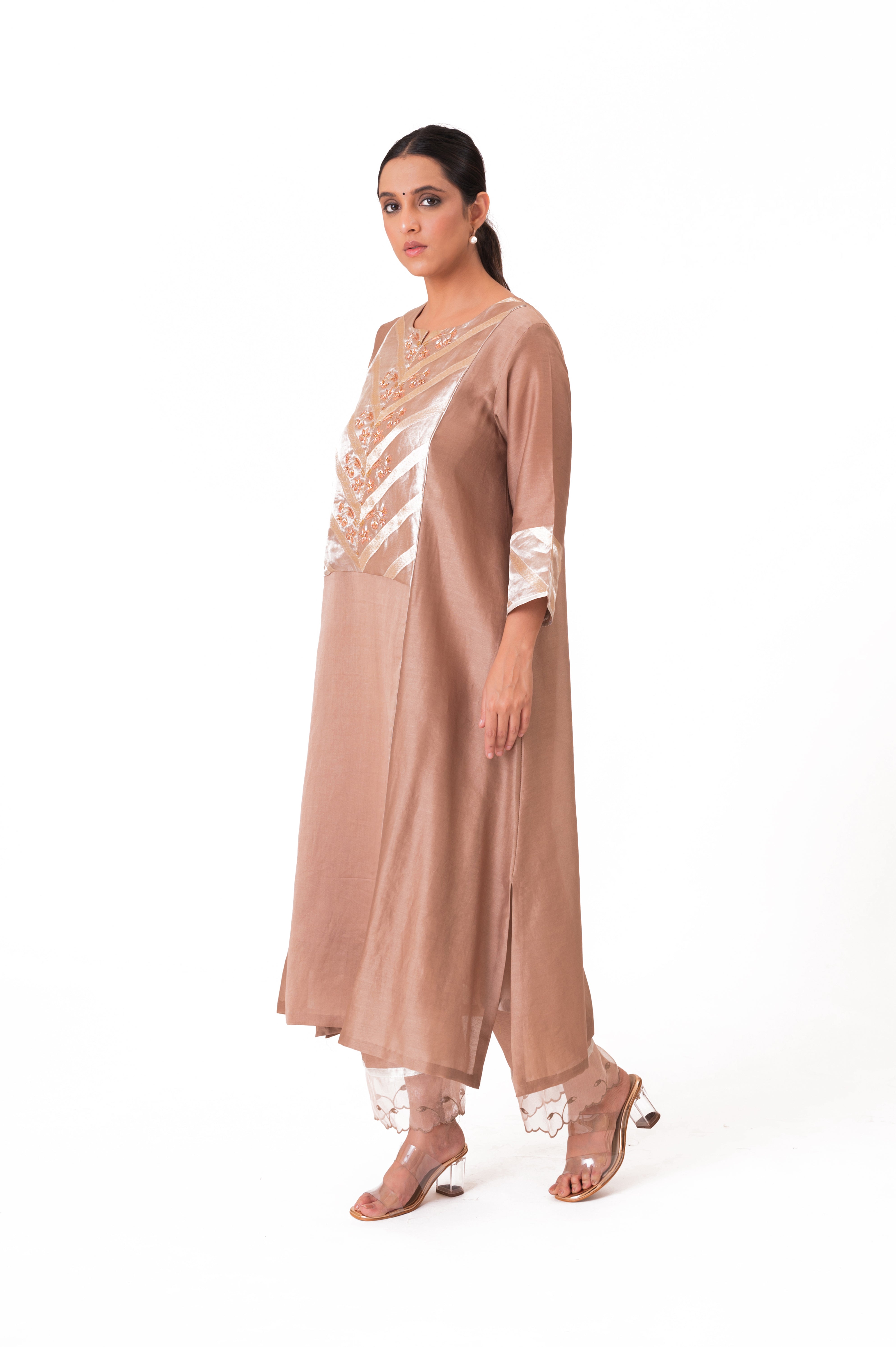 LILA - Ekru - Banarasi Yoke Kurta Set