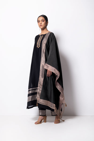 Hand Embroidered Kurta Set 