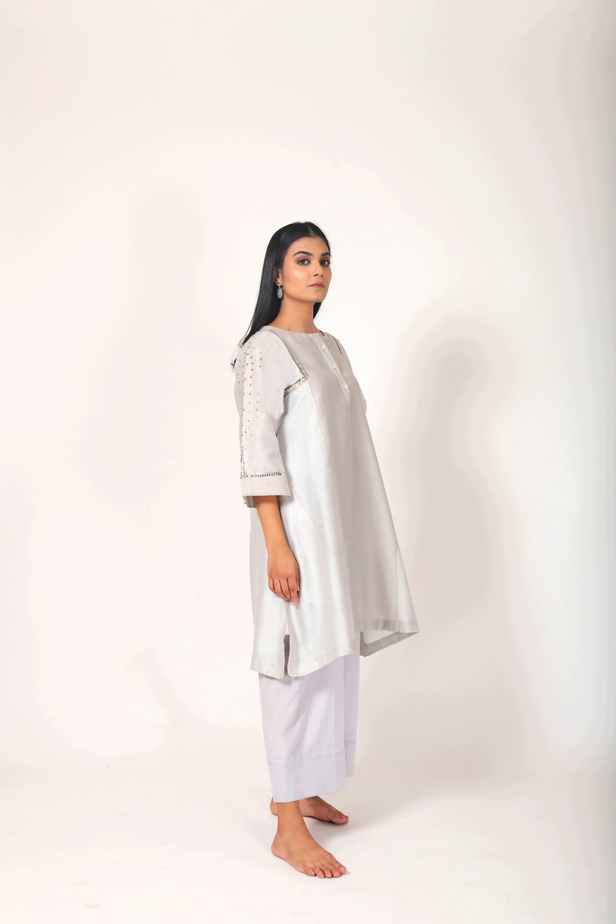 Pearl Grey Tvaksati Panelled Tunic Set