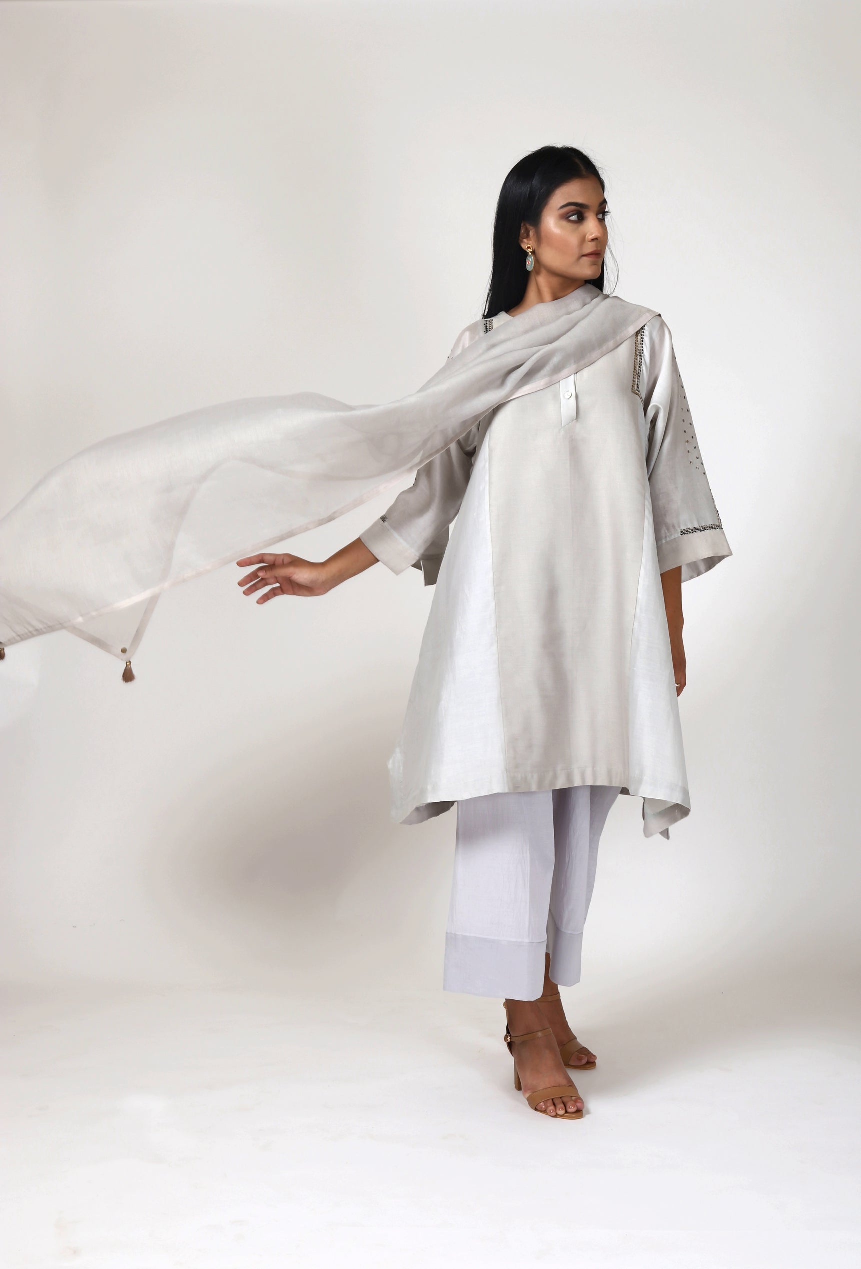 Pearl Grey Tvaksati Panelled Tunic Set
